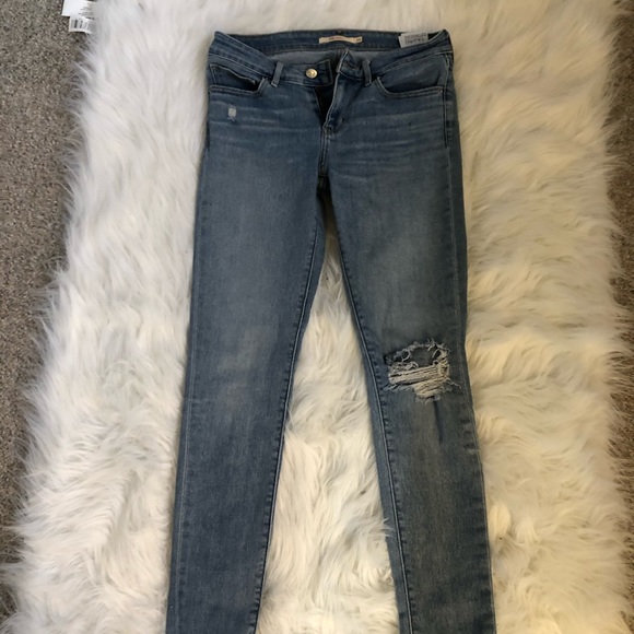 Levi’s mid rise skinny jeans - Picture 2 of 3